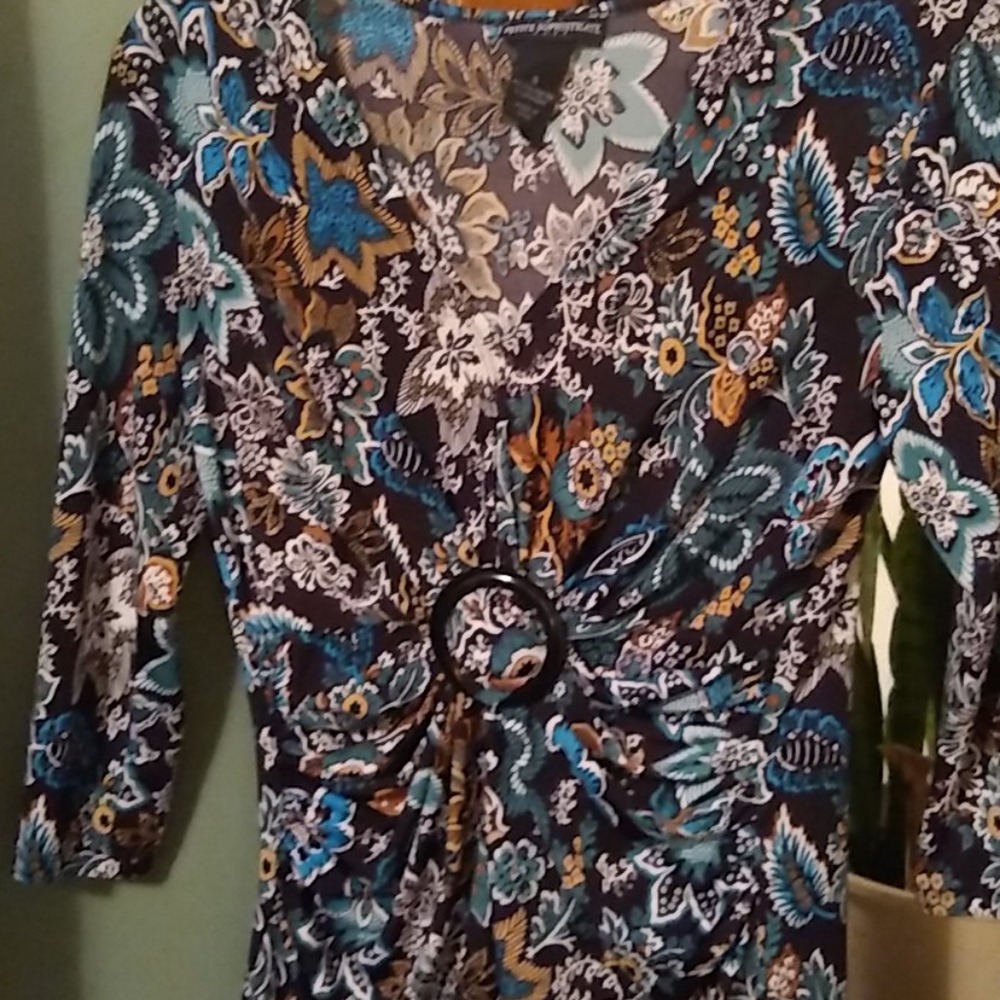 Petite sophisticate floral shirt